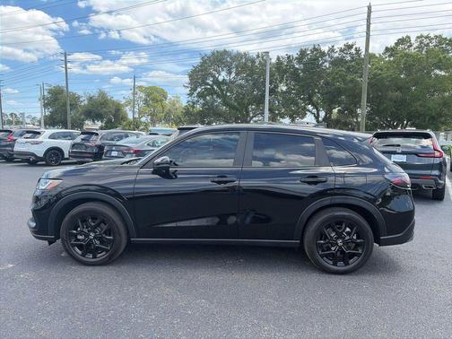 Crystal Black Pearl 2025 Honda HR-V 2WD Sport