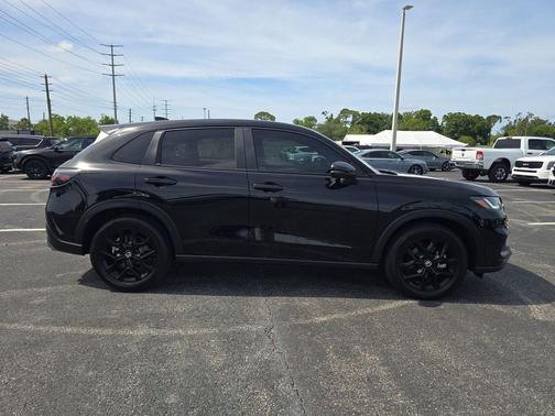 Crystal Black Pearl 2025 Honda HR-V 2WD Sport