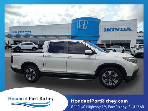 White Diamond Pearl 2017 Honda Ridgeline RTL