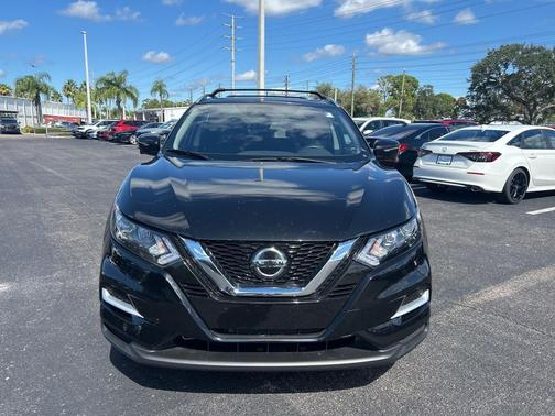 2022 Nissan Rogue Sport SL
