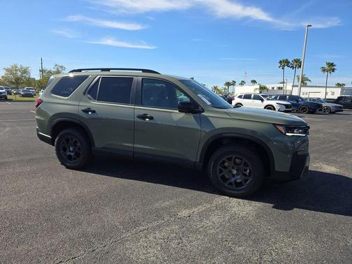 Ash Green Metallic 2026 Honda Pilot TrailSport
