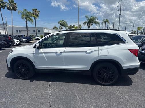 Platinum White Pearl 2021 Honda Pilot 2WD Special Edition