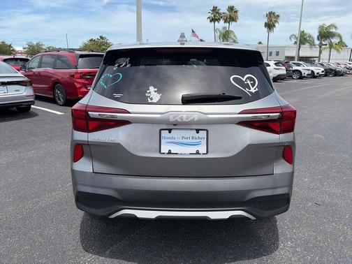 Steel Gray 2023 Kia Seltos LX