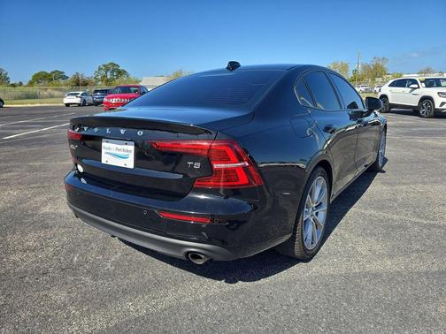 2019 Volvo S60 T5 Momentum