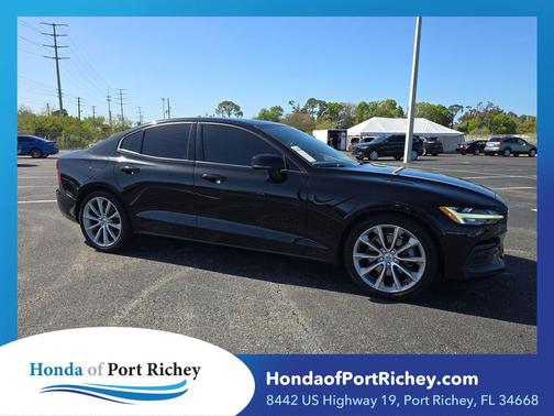 2019 Volvo S60 T5 Momentum