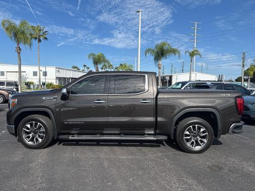 2021 GMC Sierra 1500 SLT