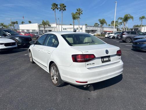 2017 Volkswagen Jetta 1.8T SEL