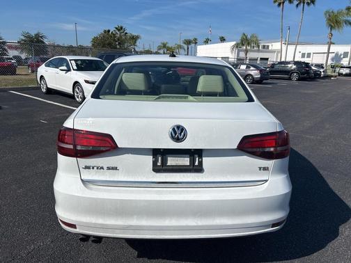 2017 Volkswagen Jetta 1.8T SEL
