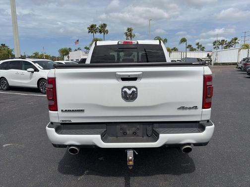 Ivory White Tri-Coat Pearlcoat 2021 RAM 1500 Laramie