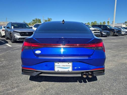 2023 Hyundai ELANTRA SEL