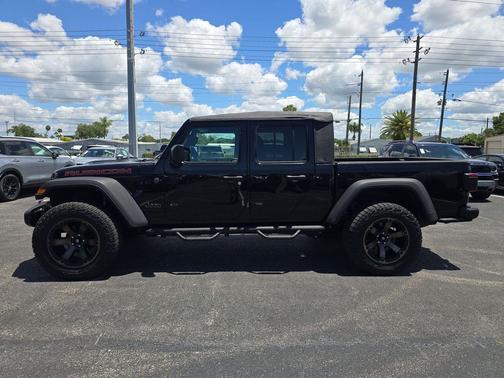 Black Clearcoat 2020 Jeep Gladiator Rubicon