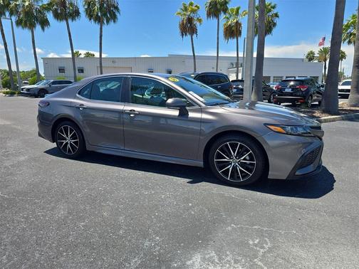 2023 Toyota Camry SE
