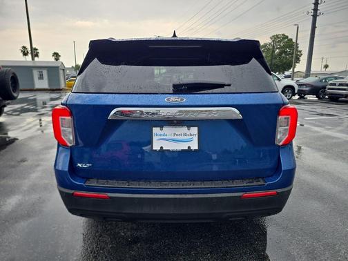 Atlas Blue Metallic 2021 Ford Explorer XLT