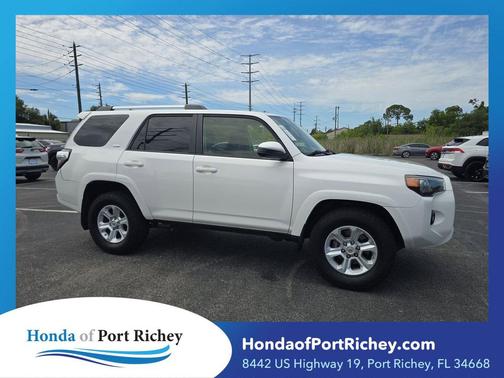Super White 2019 Toyota 4Runner SR5