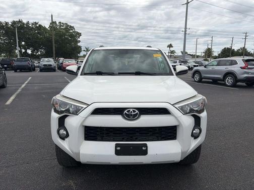 Super White 2019 Toyota 4Runner SR5