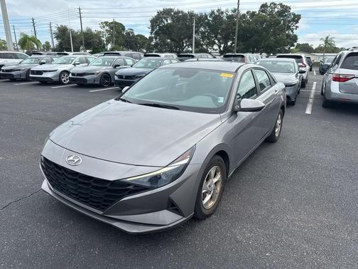 2023 Hyundai ELANTRA SE