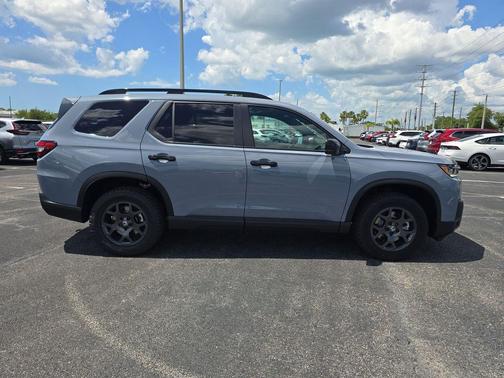 Gray 2026 Honda Pilot TrailSport