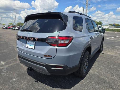 Gray 2026 Honda Pilot TrailSport
