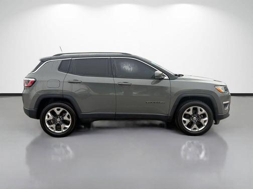 Sting-Gray Clearcoat 2019 Jeep Compass Limited