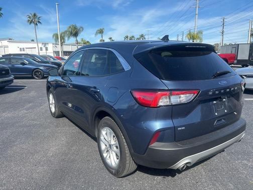 2020 Ford Escape SE
