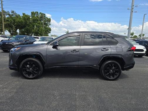2023 Toyota RAV4 Hybrid SE