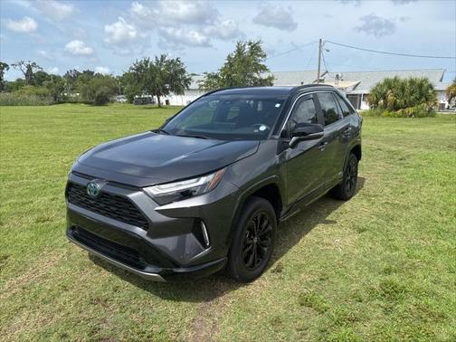 2023 Toyota RAV4 Hybrid SE