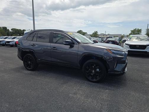 2023 Toyota RAV4 Hybrid SE