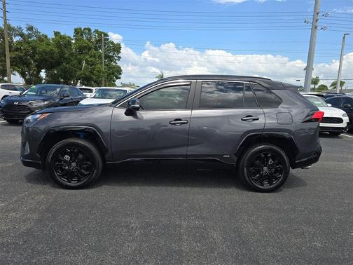 2023 Toyota RAV4 Hybrid SE