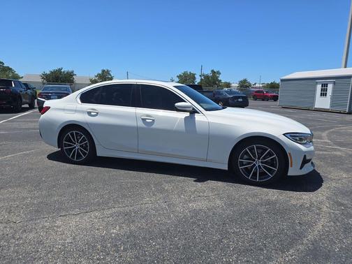 Alpine White 2019 BMW 330 330i