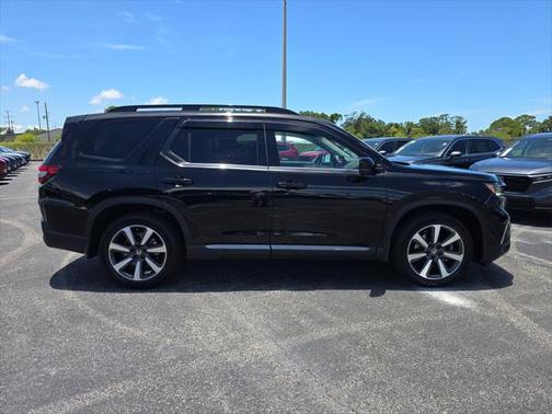 2023 Honda Pilot AWD Elite