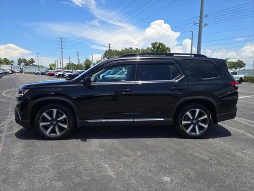 2023 Honda Pilot AWD Elite