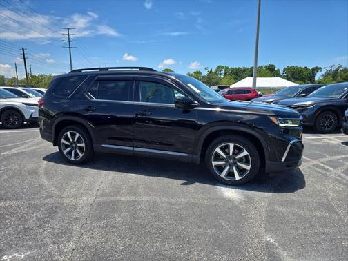 2023 Honda Pilot AWD Elite