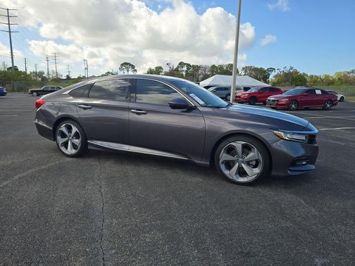2019 Honda Accord Touring 2.0T