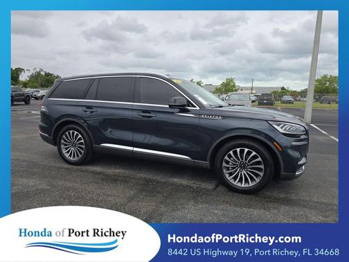 Flight Blue Metallic Clearcoat 2022 Lincoln Aviator Reserve