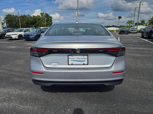 2025 Honda Accord LX 1.5T