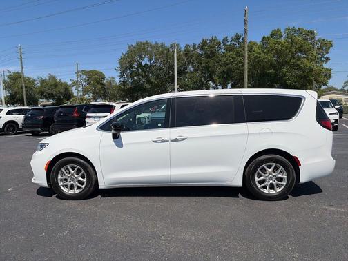 2025 Chrysler Pacifica L