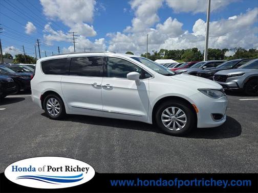 2019 Chrysler Pacifica Touring L