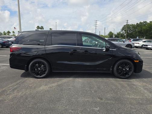 Crystal Black Pearl 2026 Honda Odyssey Sport-L