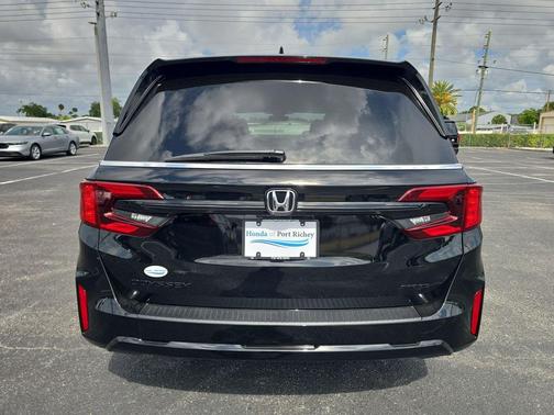 Crystal Black Pearl 2026 Honda Odyssey Sport-L