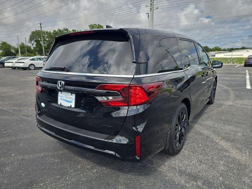 Crystal Black Pearl 2026 Honda Odyssey Sport-L