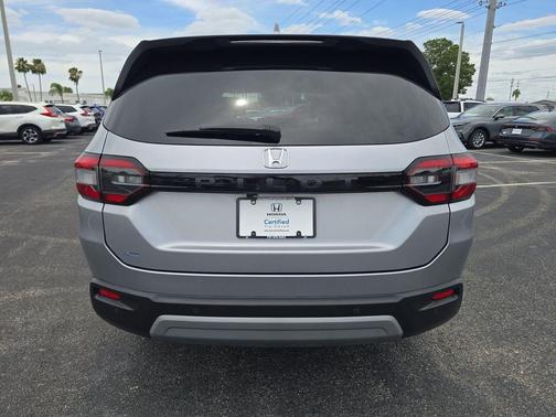 Silver Metallic 2025 Honda Pilot EX-L