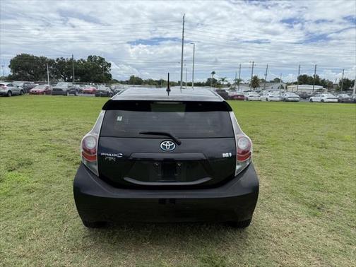 2013 Toyota Prius c One