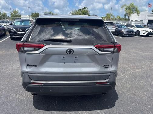 Silver Sky Metallic 2020 Toyota RAV4 XLE
