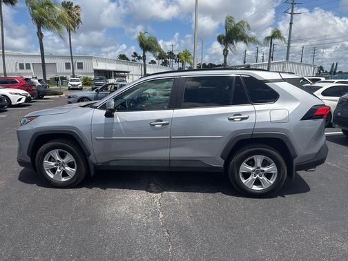 Silver Sky Metallic 2020 Toyota RAV4 XLE