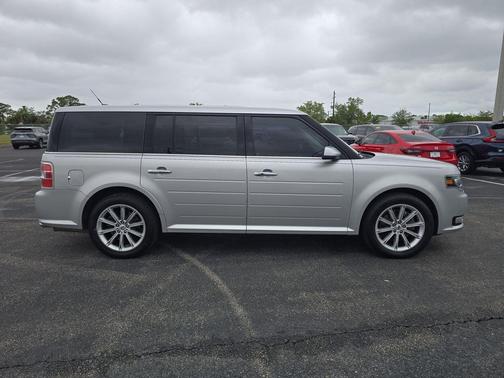 Ingot Silver 2018 Ford Flex Limited