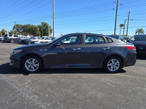 2017 Kia Optima LX