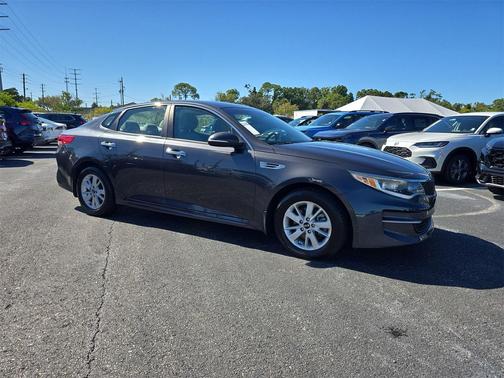 2017 Kia Optima LX
