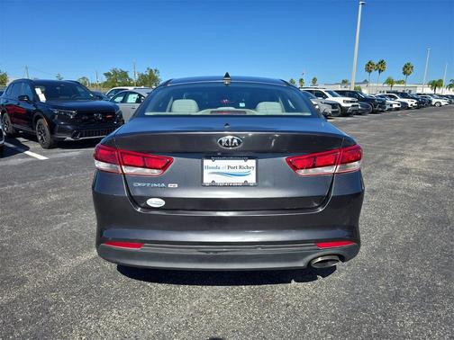 2017 Kia Optima LX