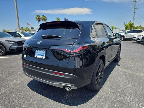 2026 Honda HR-V 2WD Sport