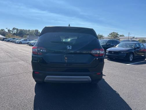 2023 Honda Pilot 2WD EX-L 8 Passenger